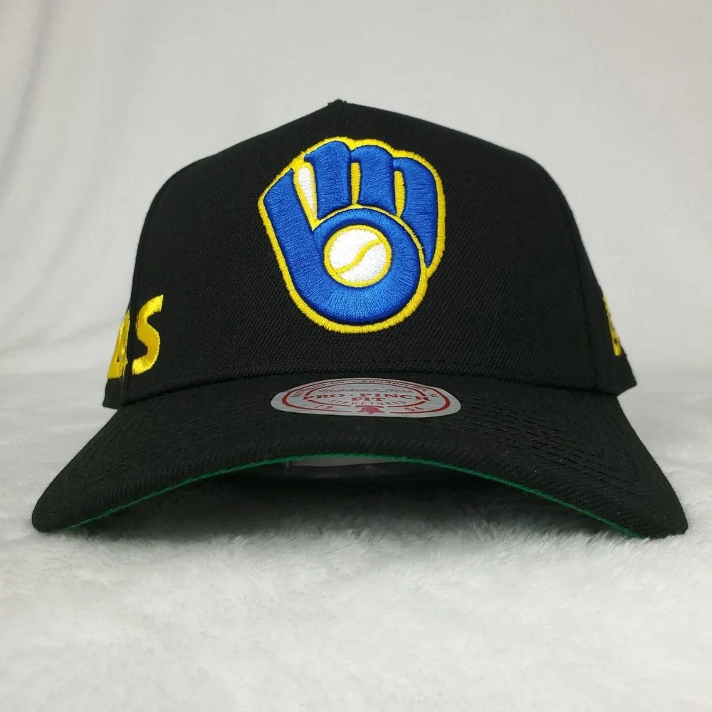Milwaukee Brewers Mitchell & Ness MLB Pro Fit Snapback Cap Hat 3D Logo Black NWT